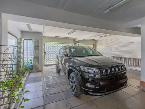 Dr. Victorino de la Plaza al 1700