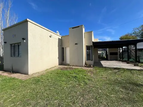 Casa en Alquiler en Funes, $ 780.000