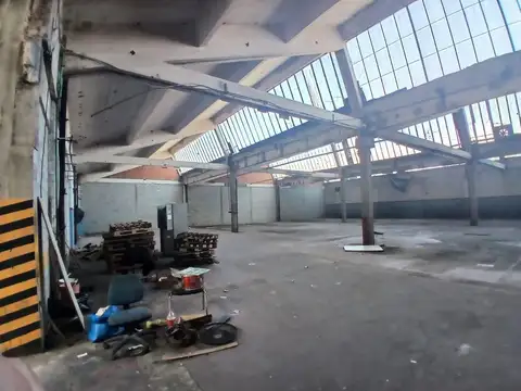 Depósito de 1055 m2 cubiertos en Florida