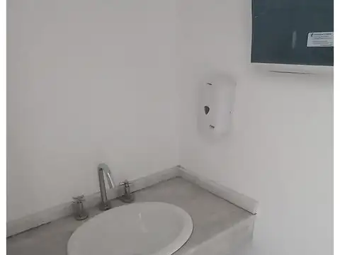 Oficina en venta - Av. Pres. Peron 2700 San Justo