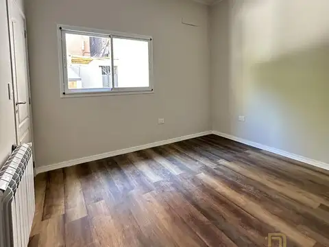 VENTA CASA 3 DORMITORIOS CON PATIO Y TERRAZA EN BARRIO LOURDES