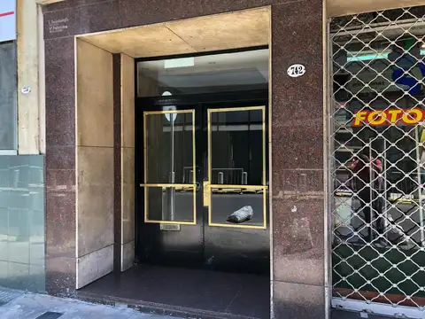 ABASTO Excelente oportunidad 3 ambientes c/dep o 4amb 70m2 en Muy buen estado U$S89.900