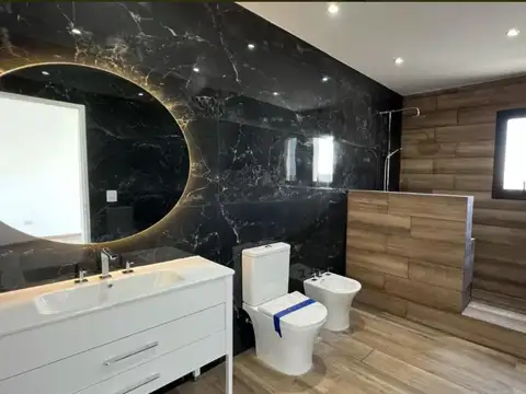 Casa en Venta en El Naudir, USD 460.000