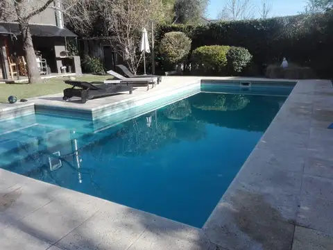 Casa en alquiler  con muebles 12 ambientes Barrio San Manuel Pilar GBA Norte