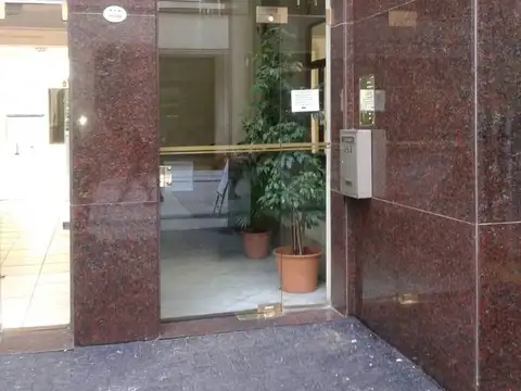 Gral Juan Lavalle 300