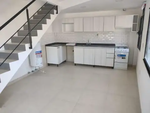 Departamento en venta - 1 Dormitorio 1 Baño - Cochera - 49Mts2 - Lanús