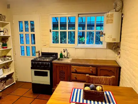 Casa 3 ambientes con 2 baños