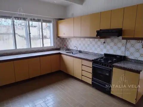 Depto Tipo Casa 5 ambientes con 2 baños