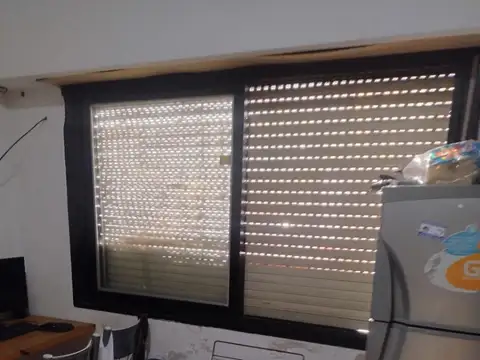 Alquiler Galpón Floresta, 8.66 x 22 Mts. 255 Mts cubiertos