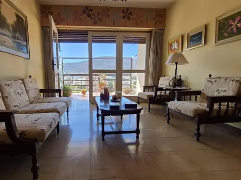 Departamento 4 ambientes con 2 baños