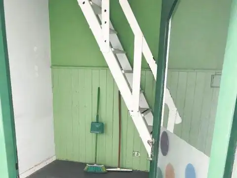 Local | ALEM, LEANDRO N., AVDA. al 200