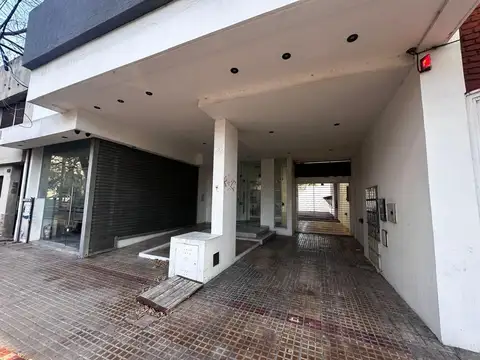 Calle 8 entre 63 y 64 1500