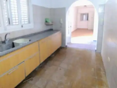 ALQUILER PH 4 AMB/PLANTA BAJA CON COCHERA  TURDERA