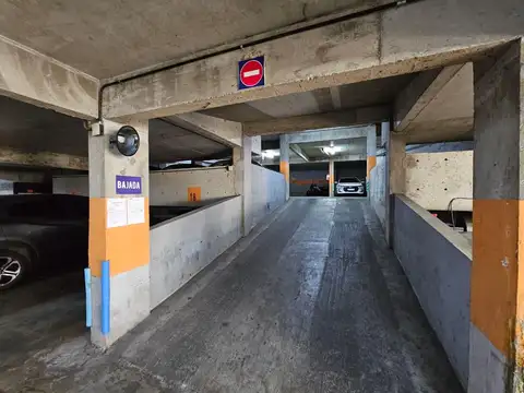 Mario Bravo 800 Cochera fija y cubierta en Venta Almagro