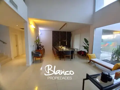 Casa  en Alquiler en Armenia, Pilar, G.B.A. Zona Norte