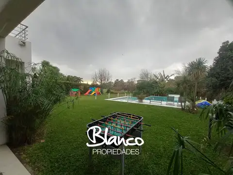 Casa en Alquiler en Pilar Centro, USD 2.500