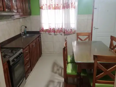 Casa en Alquiler en Villa De Mayo, $ 950.000