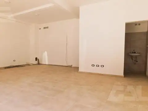 Ayacucho  e/Alvear y Italia