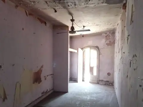 Depto Tipo Casa en Venta en Bernal, USD 55.000