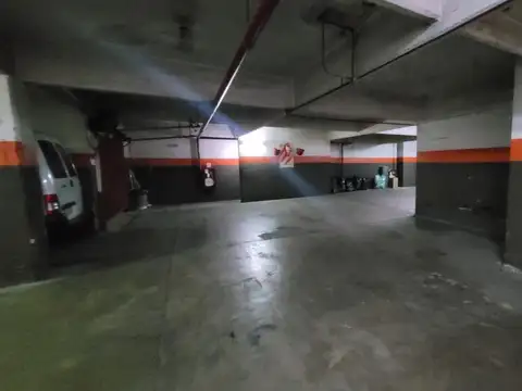 COCHERA EN VENTA EN PALERMO FIJA Y CUBIERTA