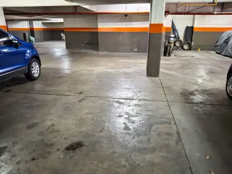 COCHERA EN VENTA EN PALERMO FIJA Y CUBIERTA