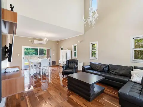 Venta de casa en Barrio Cerrado Village Del Parque