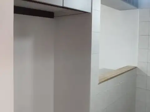 Departamento frente impecable 1 dor.