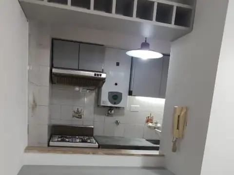 Departamento frente impecable 1 dor.