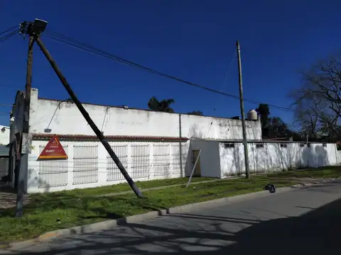 Local en Venta en Rafael Calzada, USD 130.000