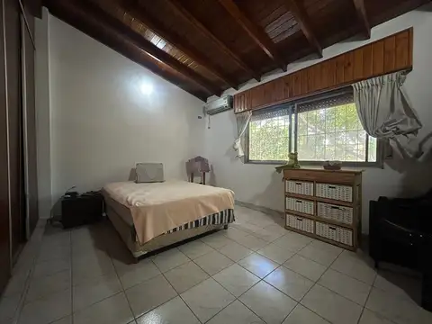 Casa de 4 ambientes con cochera en Saenz Peña