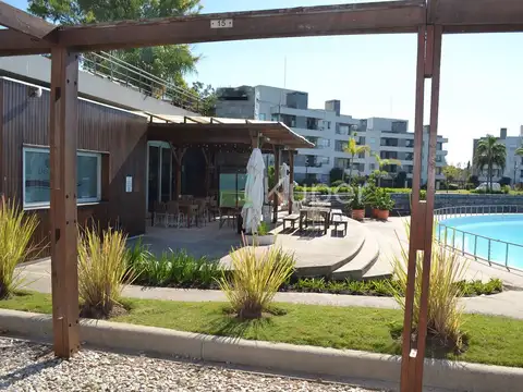 Lagoon Pilar Caamaño .