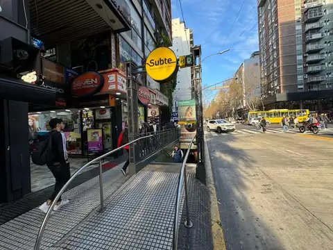 Av Santa Fe  al 2500