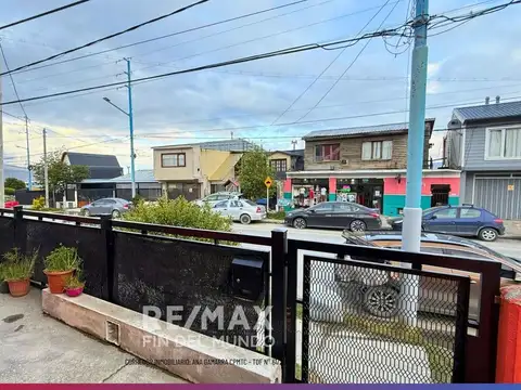 Casa 10 ambientes con 3 baños