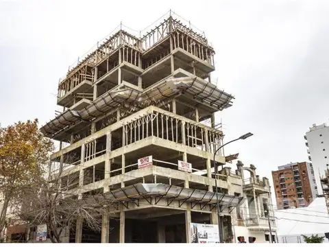 Av Cabildo 4000, Piso 3