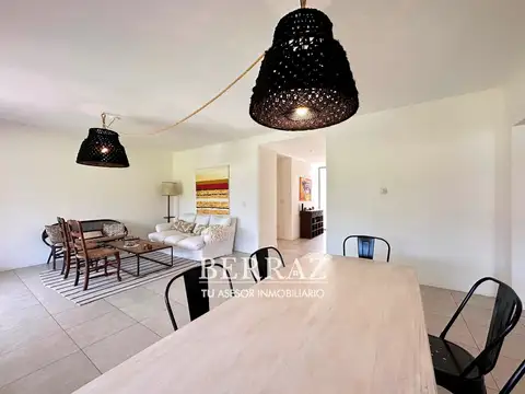 Casa en Alquiler Temporal con 1 cochera