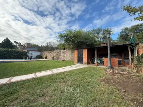 Casa en Venta con 1 cochera