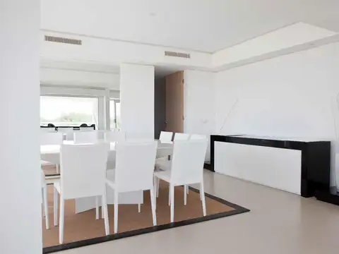 Departamento 8 ambientes con 5 baños