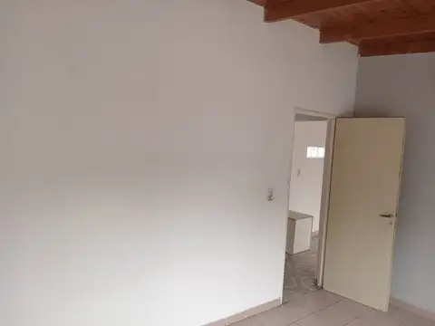 DETP TIPO CASA 3 AMB EN SARANDI SIN EXPENSAS!