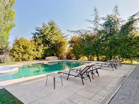 Casa 6 ambientes con 3 baños