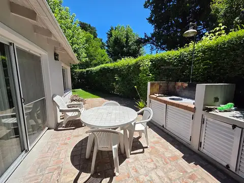 Casa 5 ambientes con 1 baño