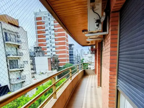 Departamento 4 ambientes con 2 baños