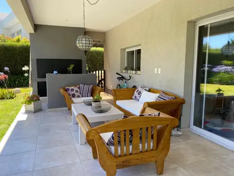 Casa en Venta al Este