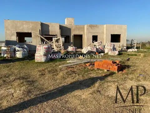 Casa 3 ambientes con 1 baño