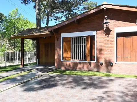 Casa en Venta con 1 cochera