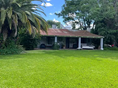 Carlos Pellegrini  al 2800