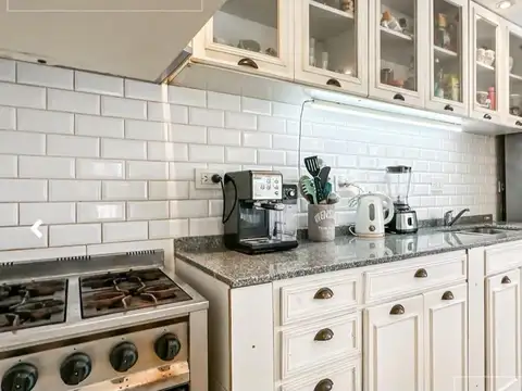 Casa con local en Venta 4 Ambientes con parque y pileta en Tigre Centro