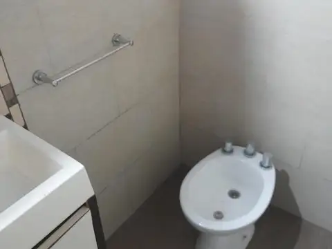 Vendo casa tipo departamento en Zárate!, Muy buena renta!