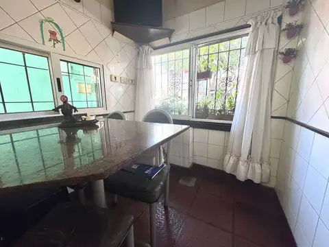 Depto Tipo Casa en Venta en Lanus Oeste, USD 99.900