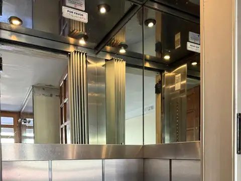 Avenida Juan Bautista Alberdi 4700, Piso 1