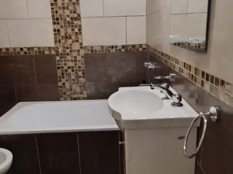 Departamento en Venta en Villa Luzuriaga, USD 49.000